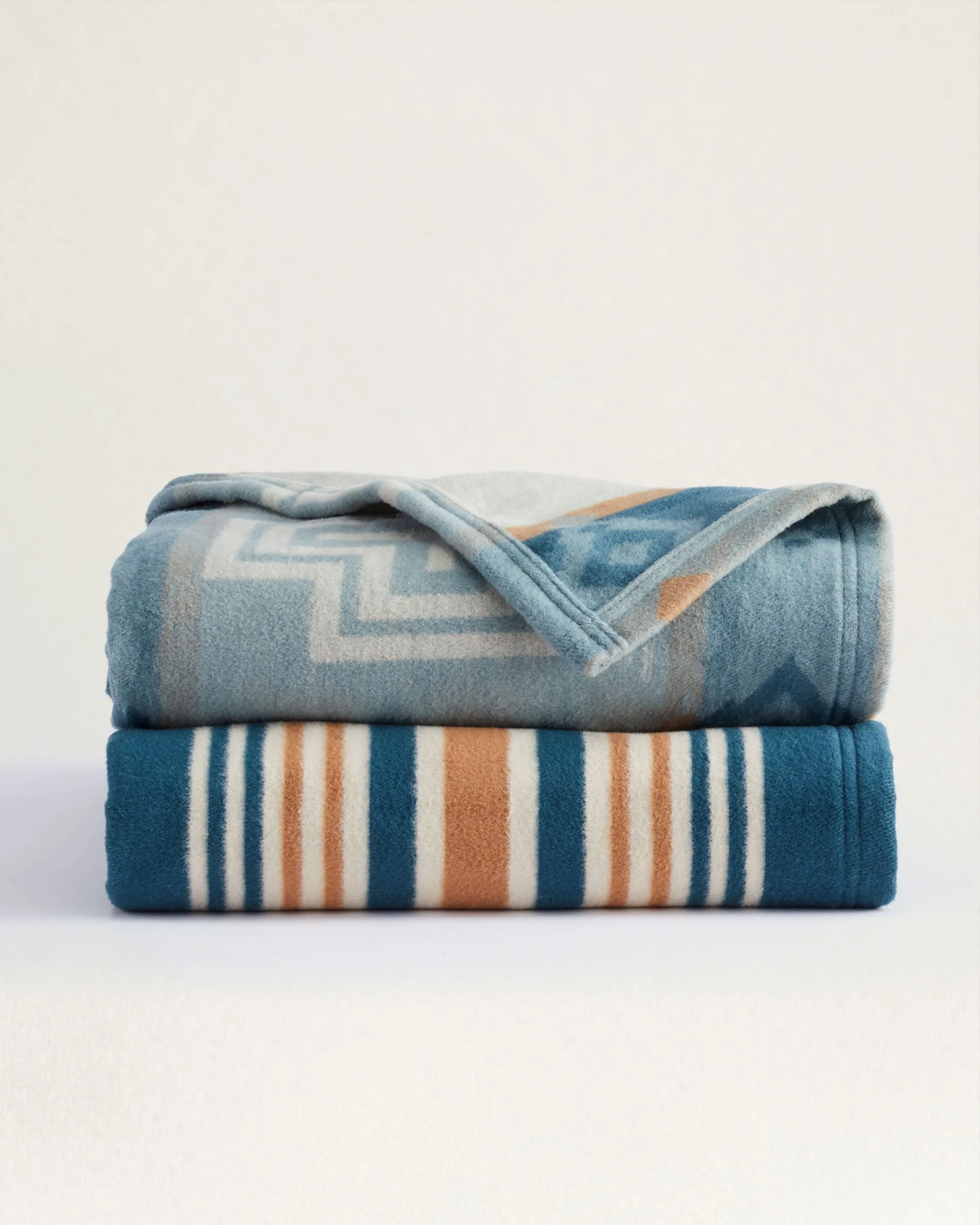 Pendleton San Marino/Stripe Organic Cotton Throw Gift Pack