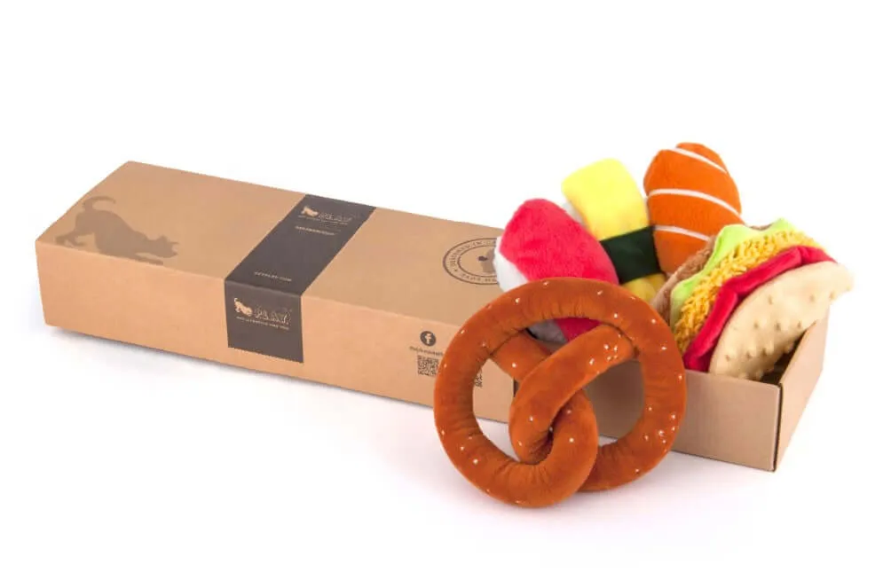 P.L.A.Y. International Classic Toy Set